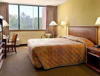 Days Inn & Suites Tallahassee Conference Center I-10 Hotel Zimmer foto